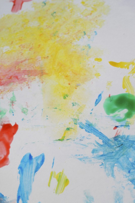 Вот почему вы должны положить кукурузный крахмал на свои ботинки. Попрощайтесь с неприятными запахами