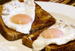 Эти 7 продуктов выделяют токсины, если их повторно подогревать!